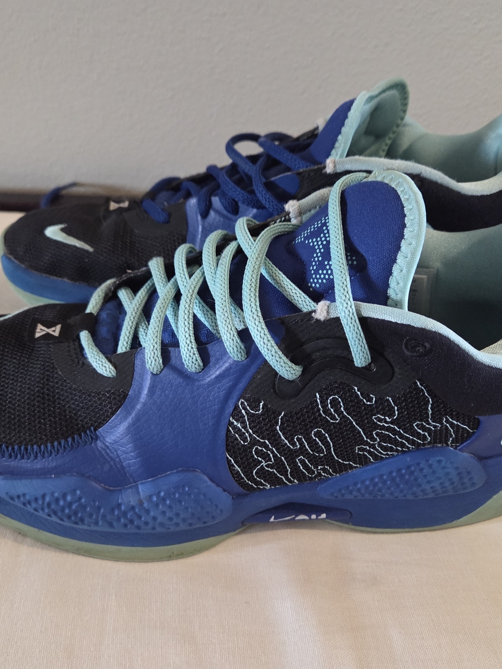 Nike Kids Blue and Aqua Basketball Shoes